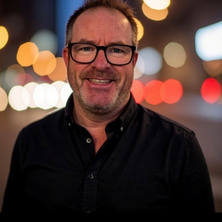 Andy Ostcliffe Headshot