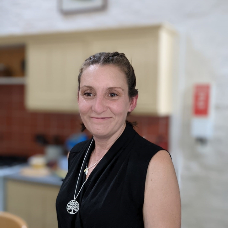 Katy Mennell Headshot
