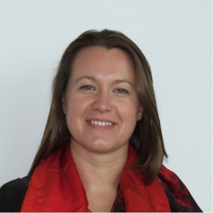 Sarah Tennison Headshot